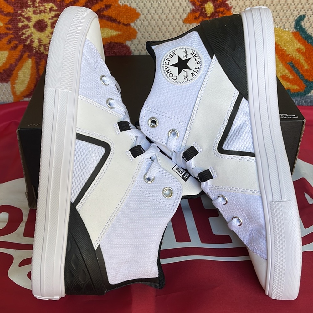 Converse A01168C
CTAS FLUX ULTRA MID WHITE/BLACK/WHITE
Men’s sneakers - Picture 12 of 16